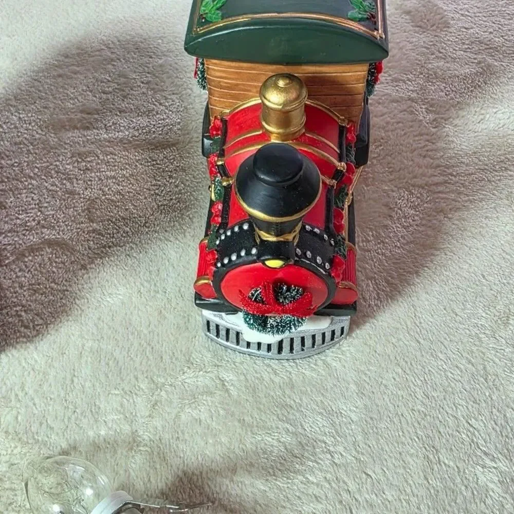 1999 Victorian Village Collectibles Old Towne Train Set Porcelain Lighted Works